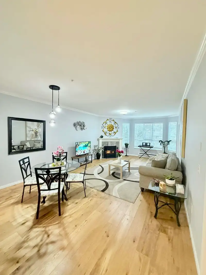 304 5646 200 STREET - photo 4 of 39