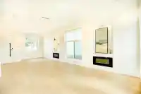 2026 E 32ND AVENUE - thumbnail 4