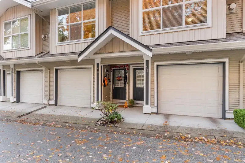 31 20460 66 AVENUE - photo 1 of 26
