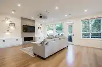 19805 32 AVENUE - thumbnail 9