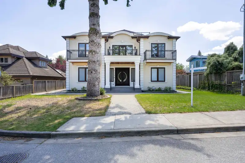 1130 SMITH AVE - photo 2 of 40