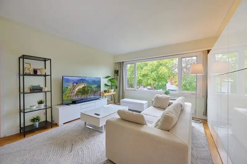 102 DURHAM STREET - photo 2 of 27