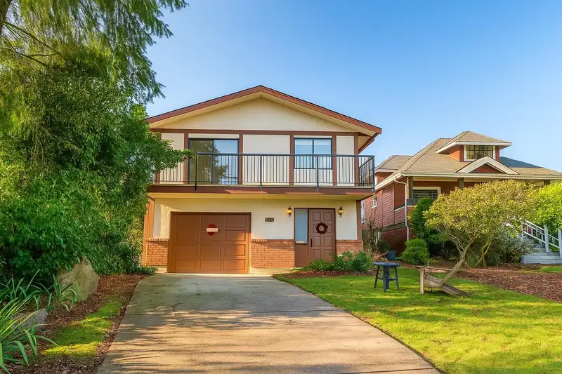 3003 NW SUNNYHURST ROAD - photo 1 of 29
