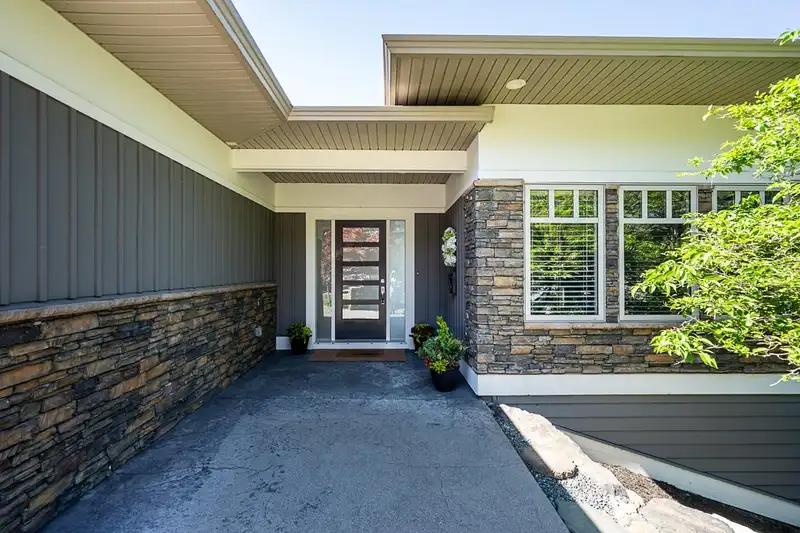 111 51075 FALLS COURT - photo 1 of 40