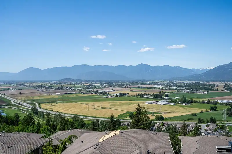 111 51075 FALLS COURT - photo 2 of 40