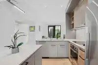 202 606 FOSTER AVENUE - thumbnail 8