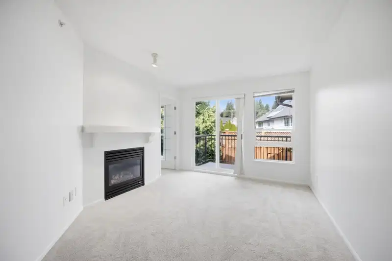 363 1100 E 29TH STREET - photo 2 of 28