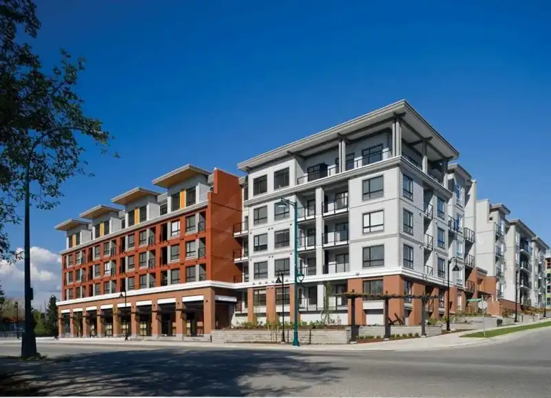 531 13733 107A AVENUE - photo 1 of 9