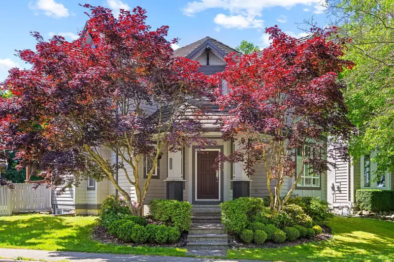 3307 ROSEMARY HEIGHTS CRESCENT - photo 1 of 40