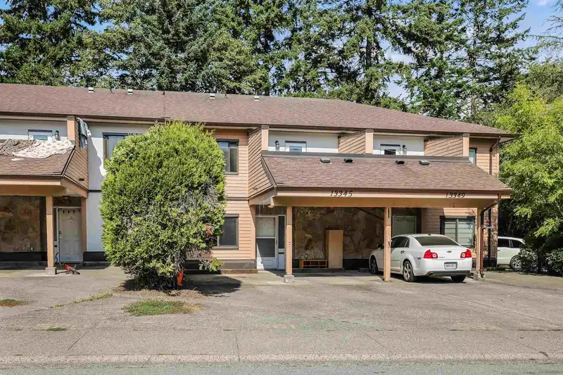 13345 70B AVENUE - photo 3 of 23