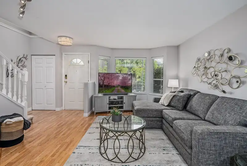 17 11588 232 STREET - photo 2 of 30