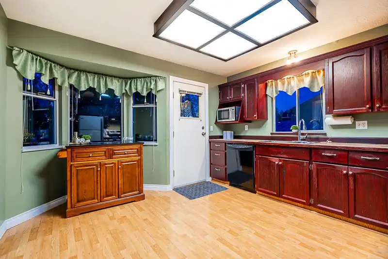 2747 272B STREET - photo 4 of 30