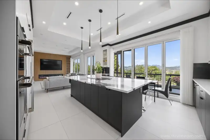 13390 112A AVENUE - photo 3 of 40