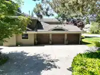 13446 19 AVENUE - thumbnail 8