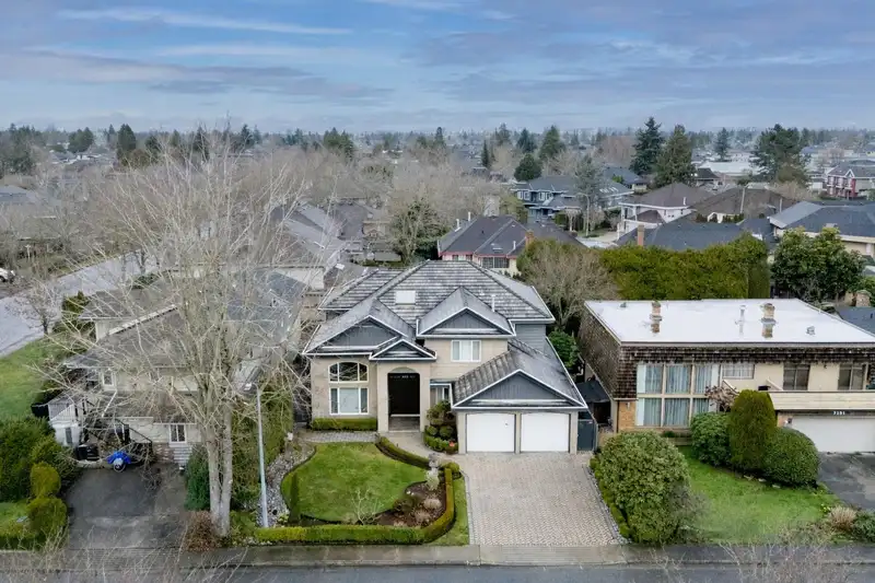 7371 MANNING COURT - photo 4 of 34