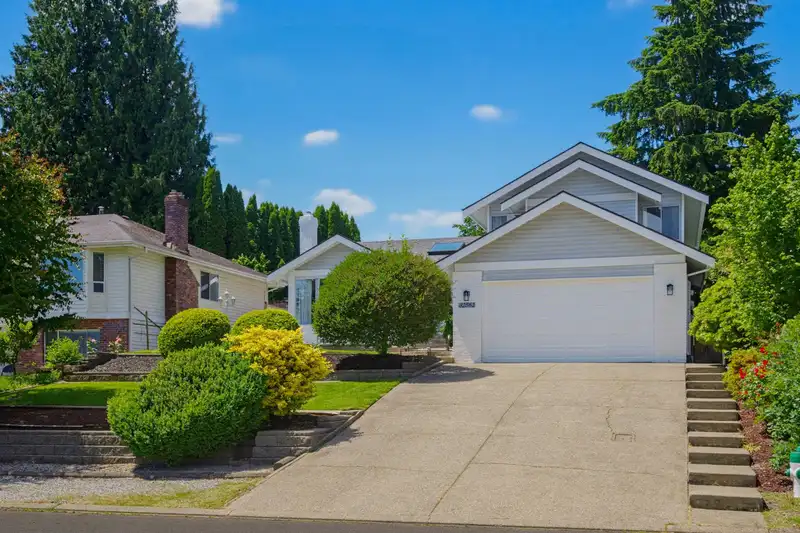 32562 MURRAY AVENUE - photo 2 of 32
