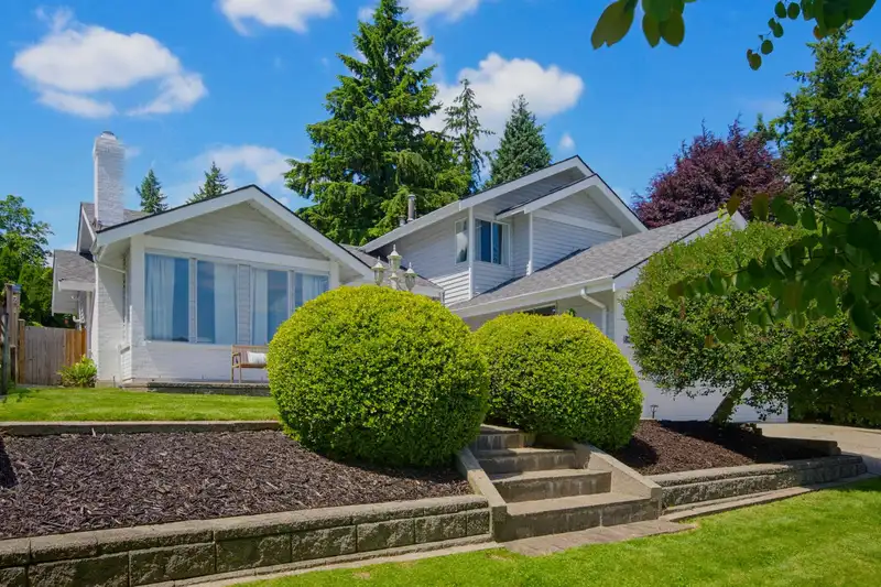 32562 MURRAY AVENUE - photo 4 of 32