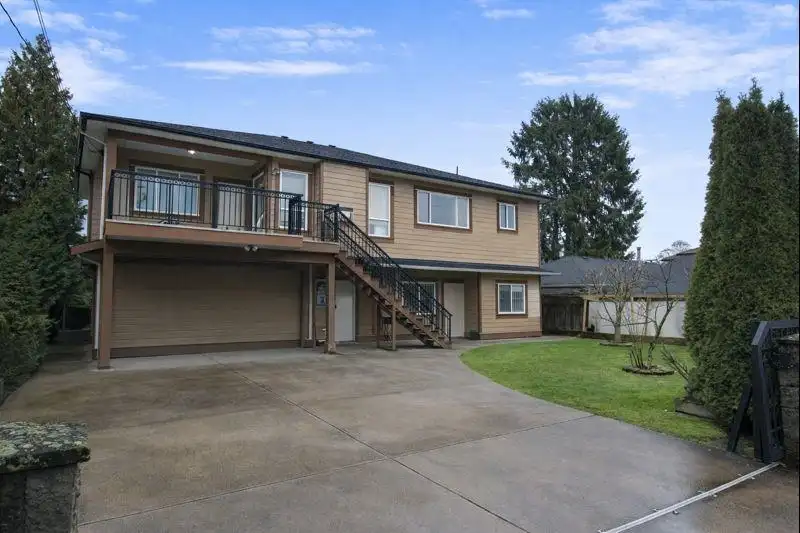 11460 SEATON ROAD - photo 2 of 34