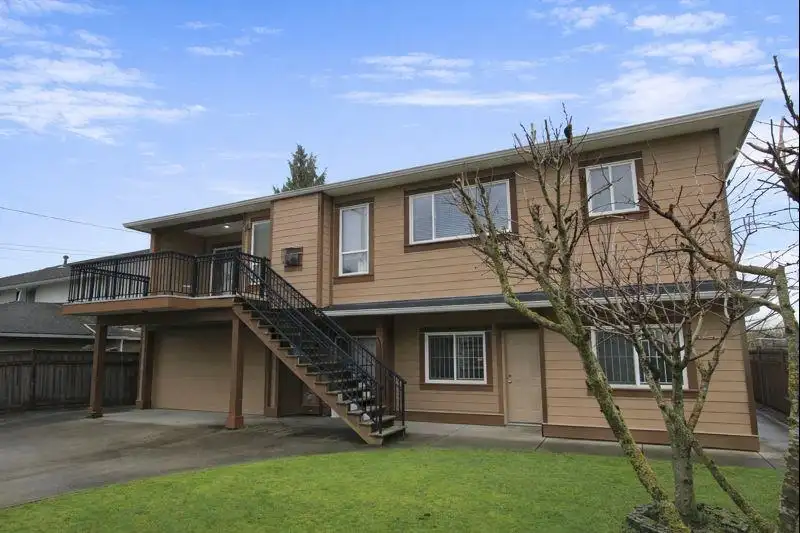 11460 SEATON ROAD - photo 3 of 34
