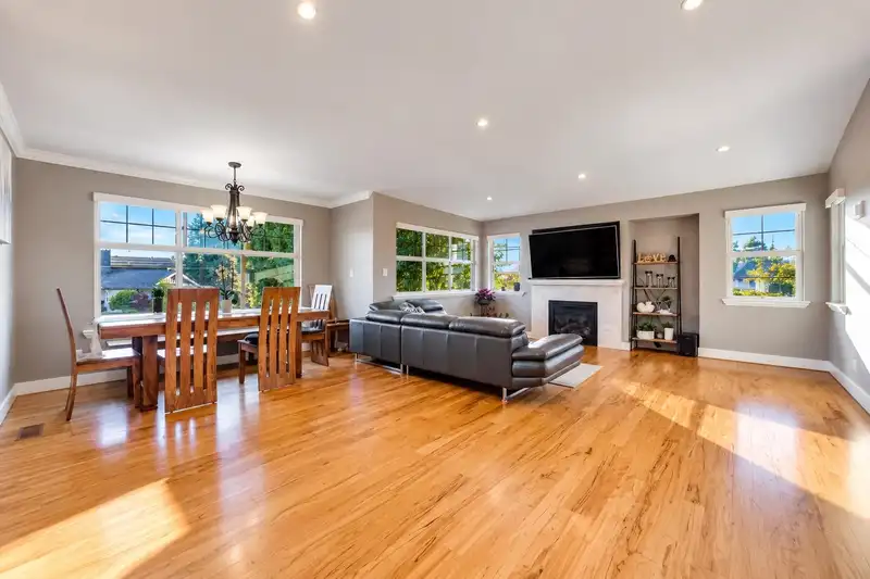 2245 GALE AVENUE - photo 4 of 38