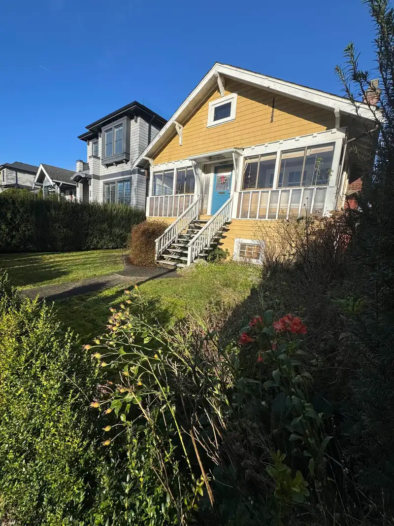 4653 W 8TH AVENUE - photo 2 of 7