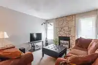 2253 WILLOUGHBY WAY - thumbnail 3