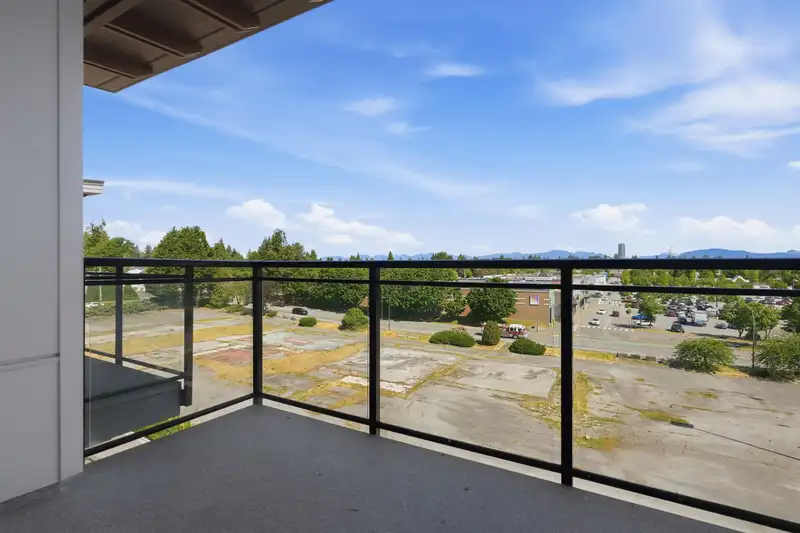 609 6960 NICHOLSON ROAD - photo 3 of 16