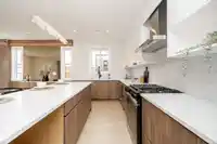 101 1625 MANNING AVENUE - thumbnail 12