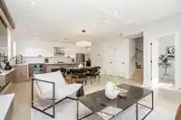 101 1625 MANNING AVENUE - thumbnail 4