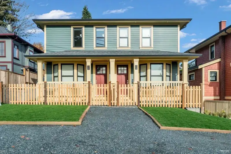 102 1125 CARTIER AVENUE - photo 1 of 21