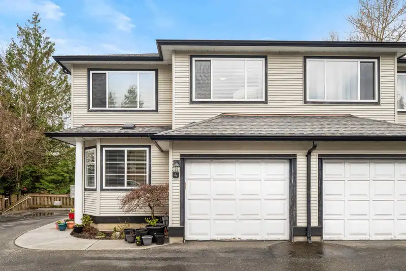 4 9559 208 STREET - photo 2 of 40