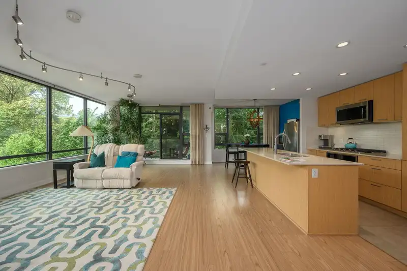 405 301 CAPILANO ROAD - photo 4 of 40