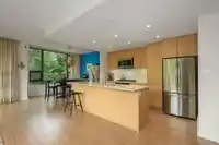 405 301 CAPILANO ROAD - thumbnail 10