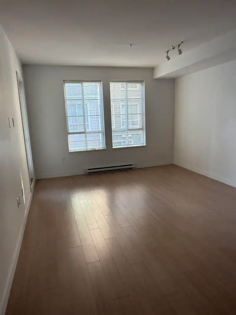 308 618 COMO LAKE AVENUE - photo 3 of 5