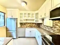 111 2915 NORMAN AVENUE - thumbnail 1