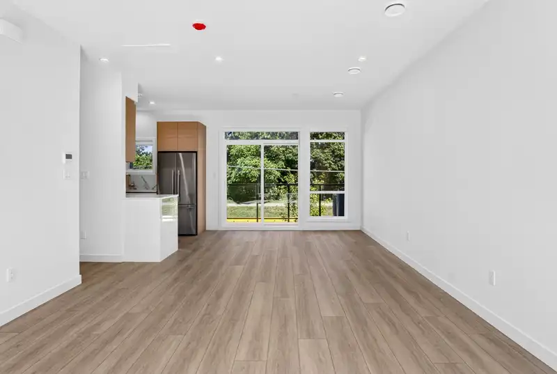 46 4337 BOUNDARY ROAD - photo 2 of 29