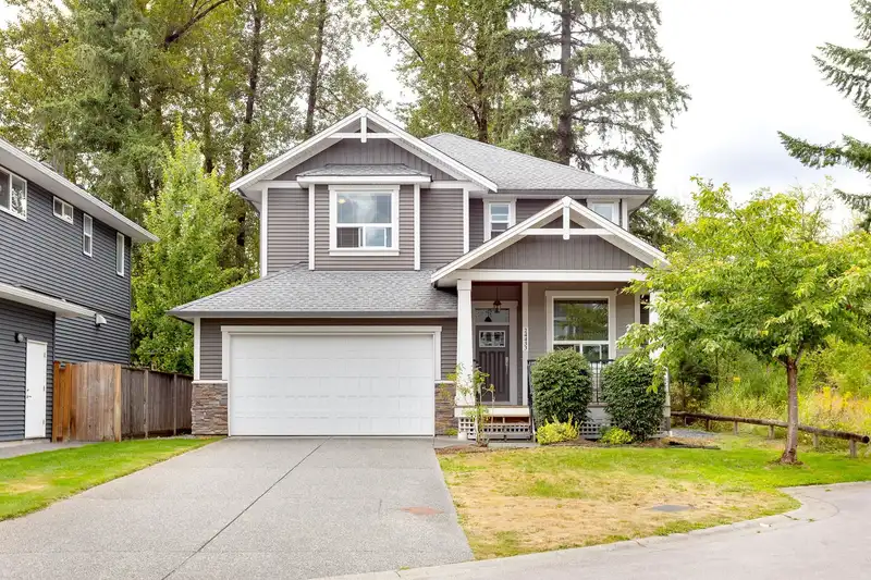 24433 113A AVENUE - photo 1 of 40