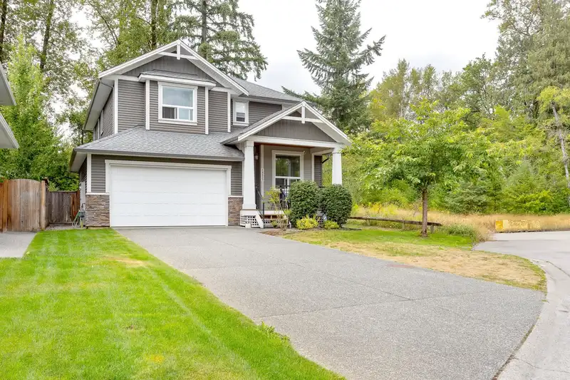 24433 113A AVENUE - photo 2 of 40