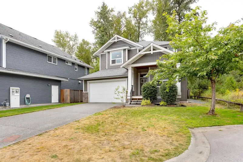 24433 113A AVENUE - photo 3 of 40