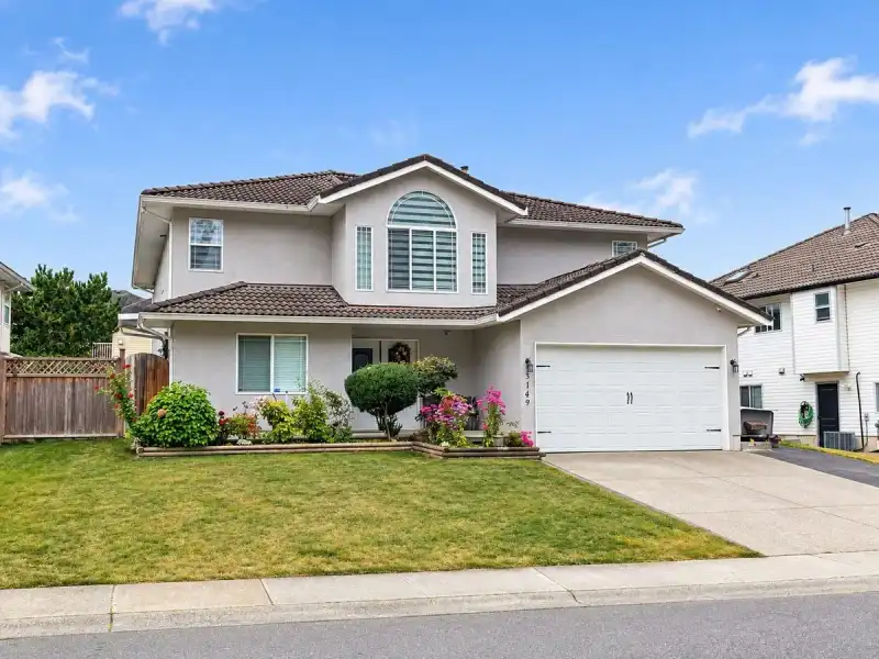3149 GOLDFINCH STREET - photo 1 of 40