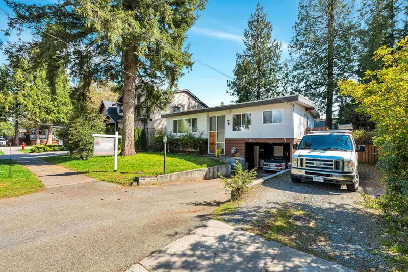 20580 46 AVENUE - photo 1 of 40