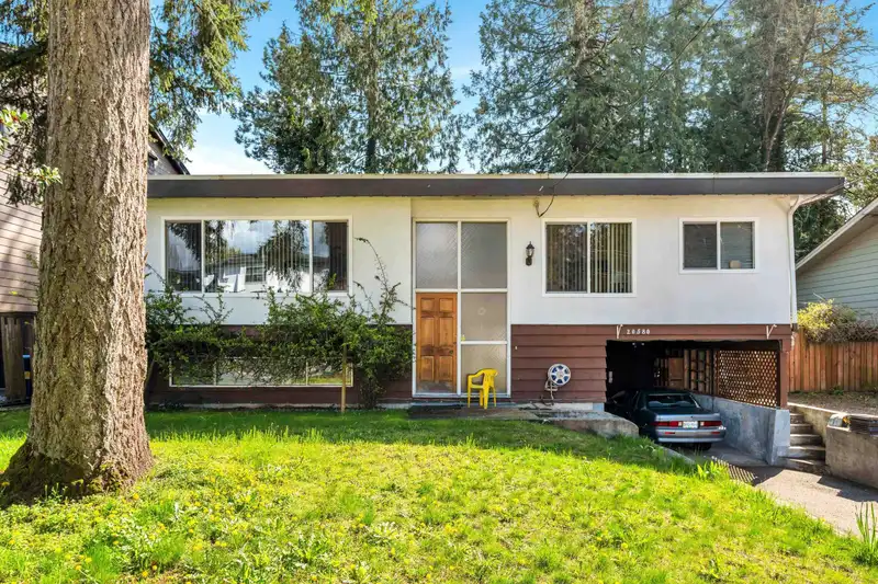 20580 46 AVENUE - photo 3 of 40
