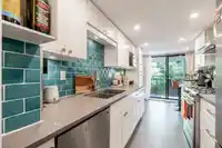11 3350 ROSEMONT DRIVE - thumbnail 10