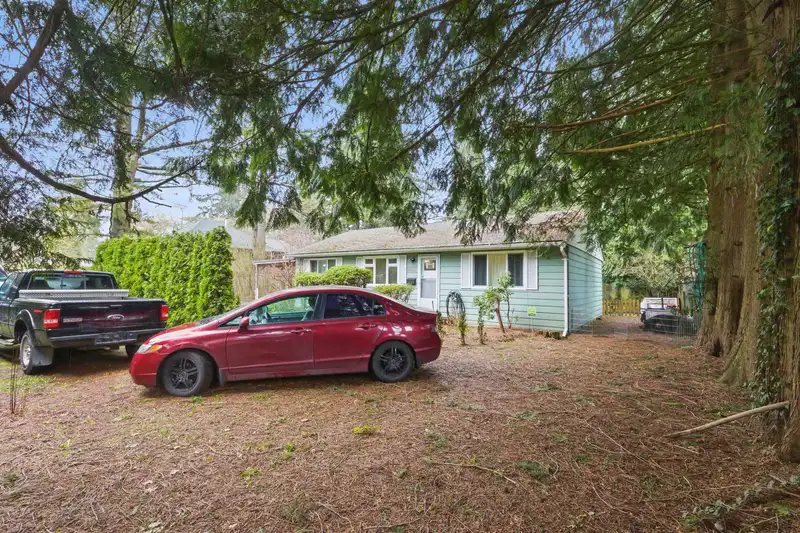 4262 200 STREET - photo 4 of 25