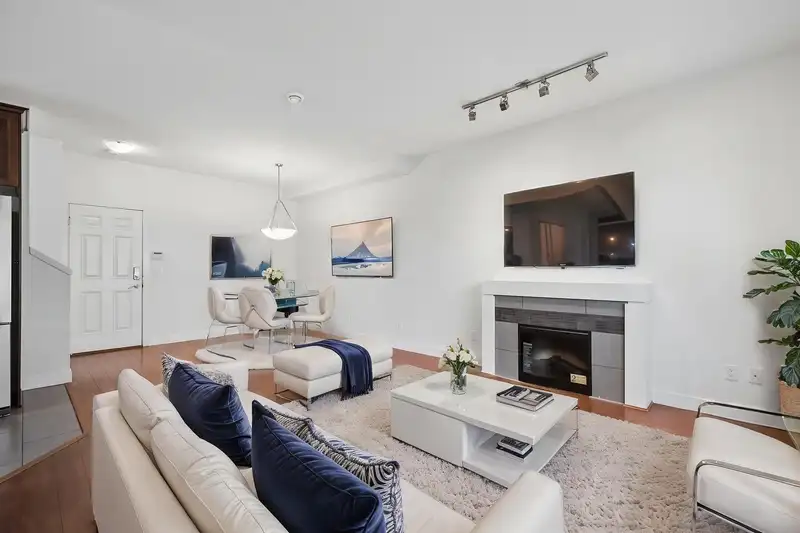 15 9699 SILLS AVENUE - photo 1 of 39