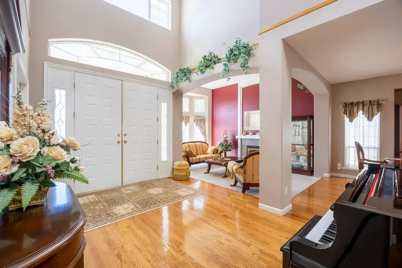 2551 SAPPHIRE PLACE - photo 4 of 37