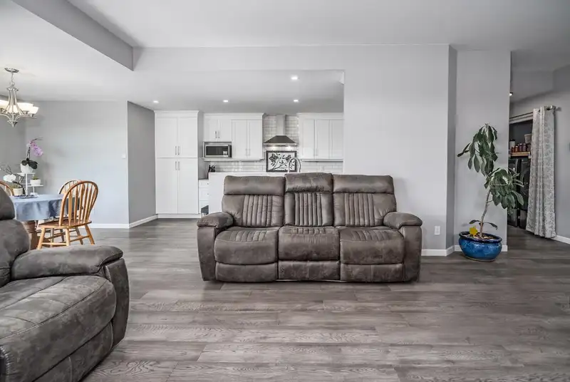 33764 BLUEBERRY DRIVE - photo 4 of 40
