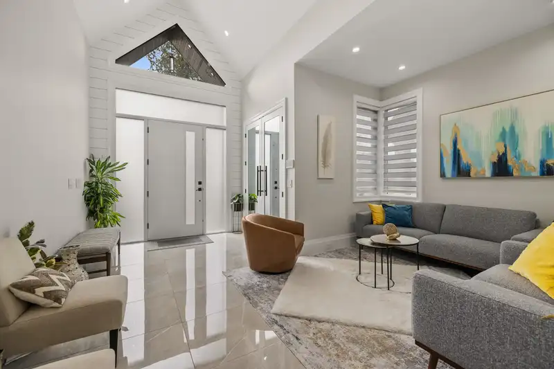 15689 106A AVENUE - photo 2 of 40