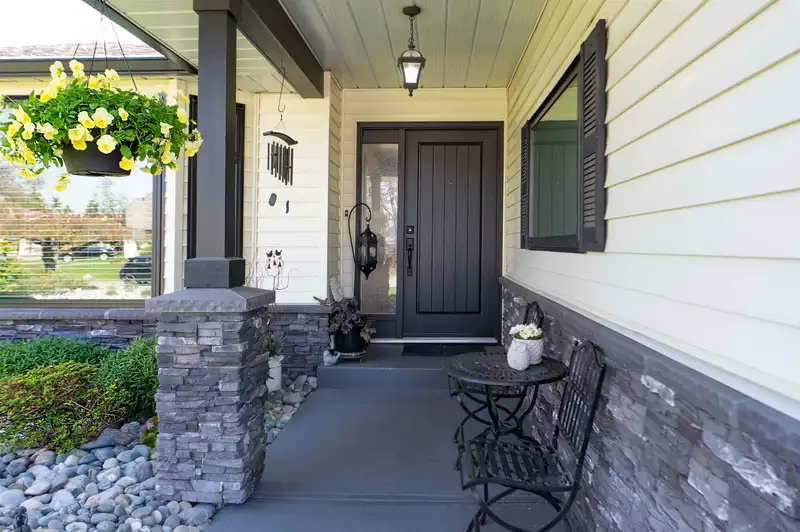 15496 93RD AVENUE - photo 4 of 39