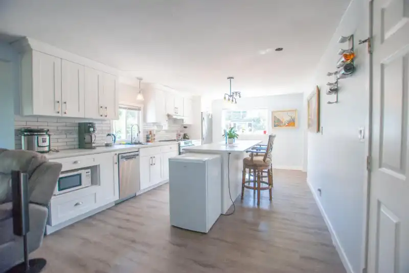 53 46484 CHILLIWACK LAKE ROAD - photo 1 of 29